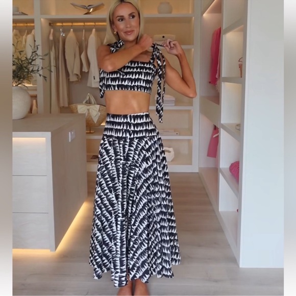 ZARA PRINTED HEART CROP TOP - Picture 12 of 14